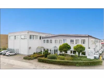 Frontansicht Haller.jpg